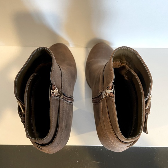 Women’s microsuede ankle boots, wrap-around buckle and strap detail. Women’s 8 - Picture 5 of 10